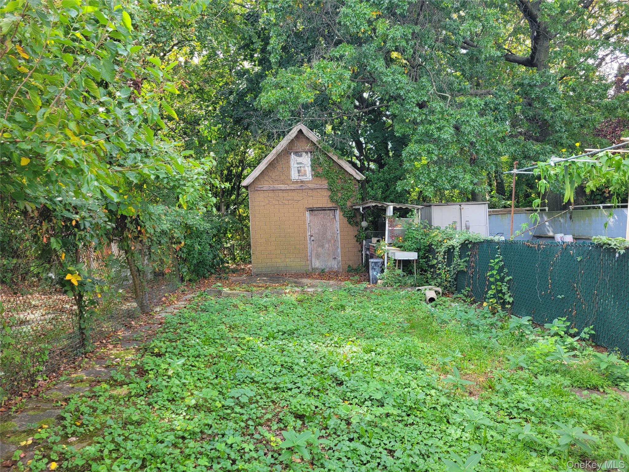 #12 photo, 50-16 Kissena Boulevard, Flushing , NY 11355