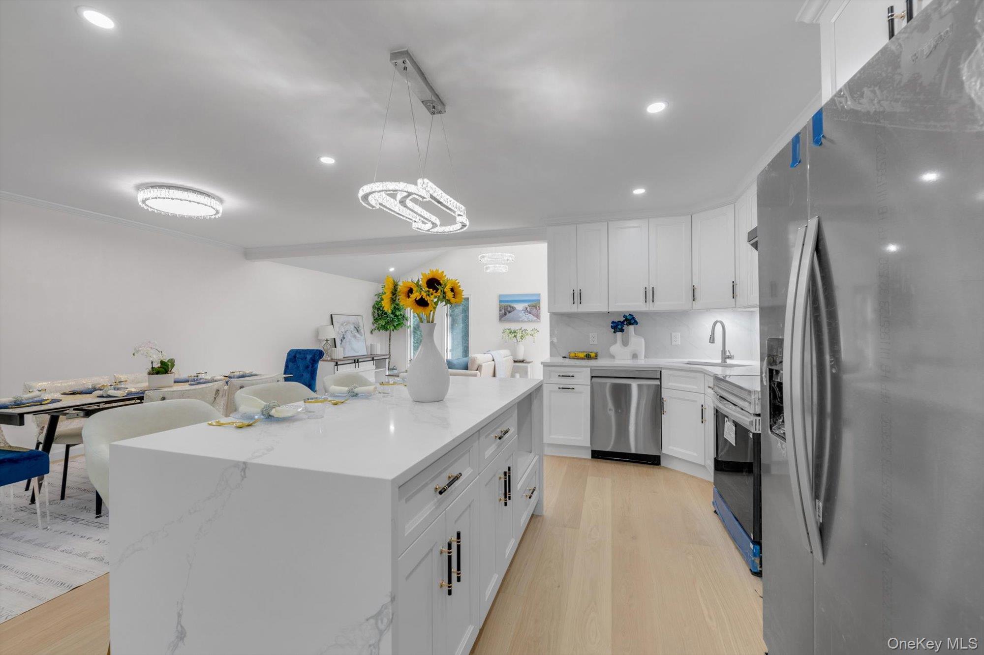 #11 photo, 58 Briar Lane, Jericho , NY 11753