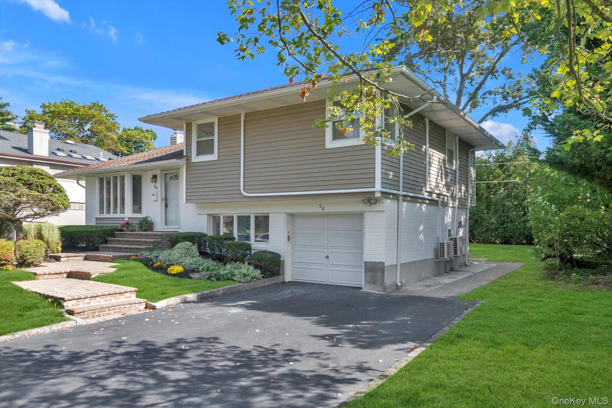 #2 photo, 58 Briar Lane, Jericho , NY 11753