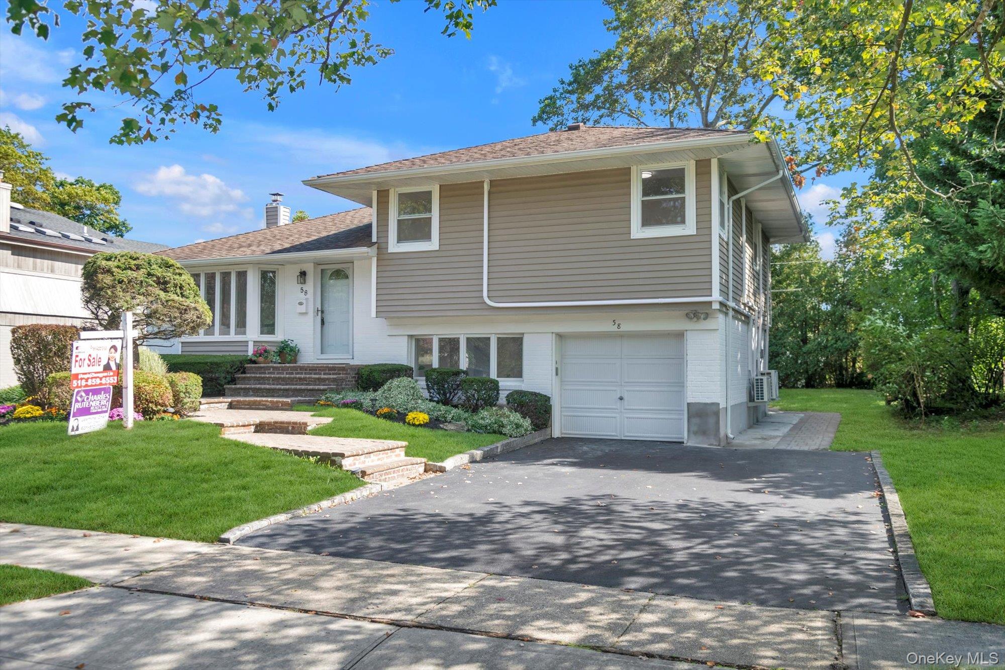 #3 photo, 58 Briar Lane, Jericho , NY 11753