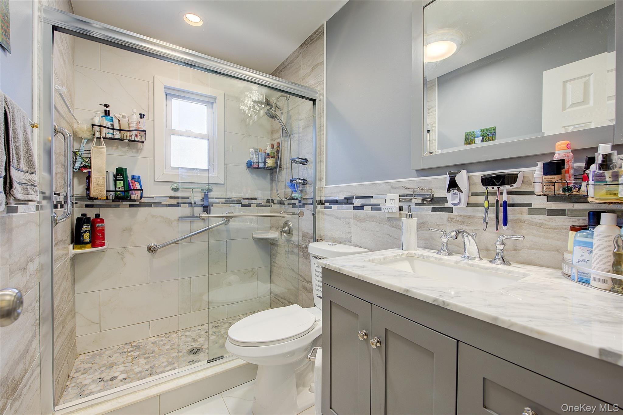 #13 photo, 106 Soifer Avenue, ナッソー郡 North Bellmore , NY 11710