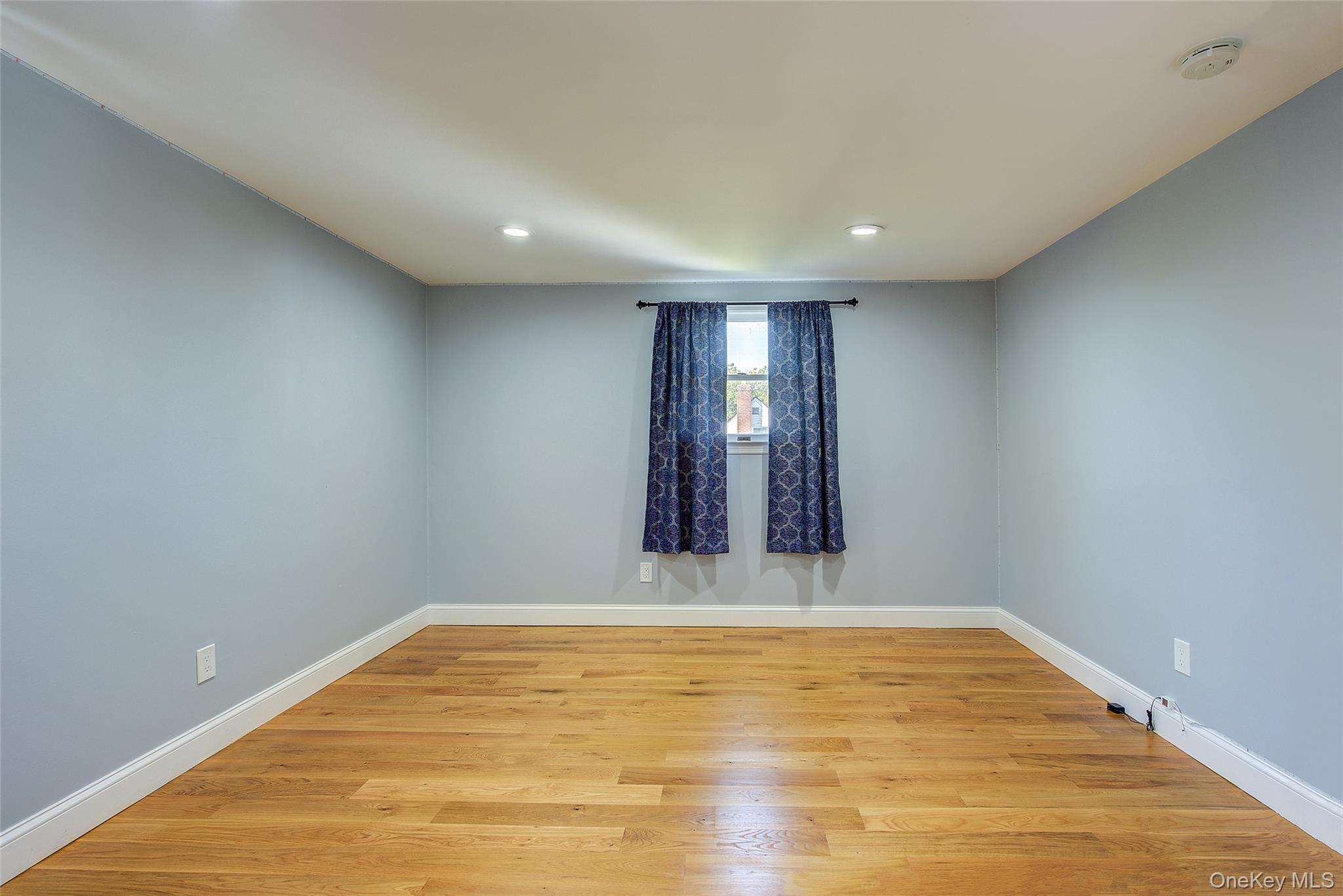 #16 photo, 106 Soifer Avenue, ナッソー郡 North Bellmore , NY 11710