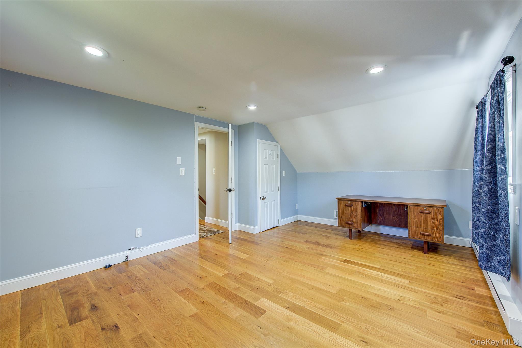 #17 photo, 106 Soifer Avenue, ナッソー郡 North Bellmore , NY 11710