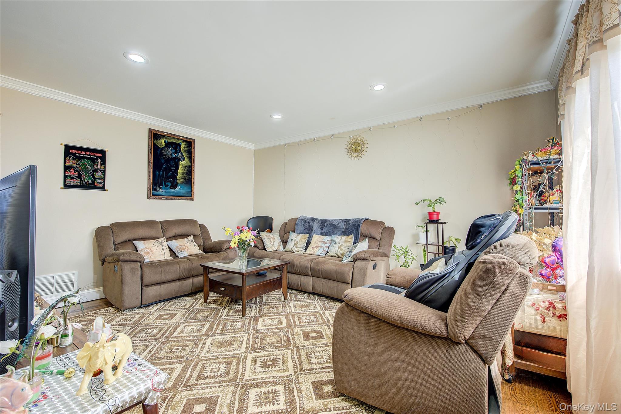 #2 photo, 106 Soifer Avenue, ナッソー郡 North Bellmore , NY 11710