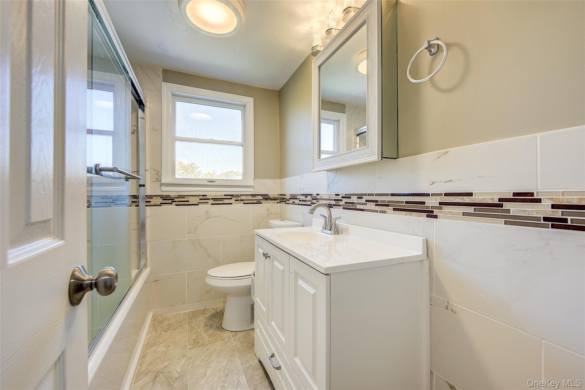 #20 photo, 106 Soifer Avenue, ナッソー郡 North Bellmore , NY 11710