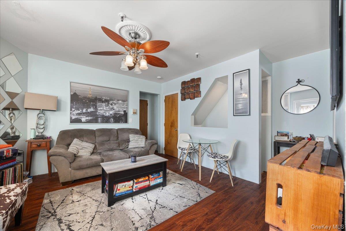 #9 photo, 188 Beach 123rd Street, クイーンズ区 Belle Harbor , NY 11694