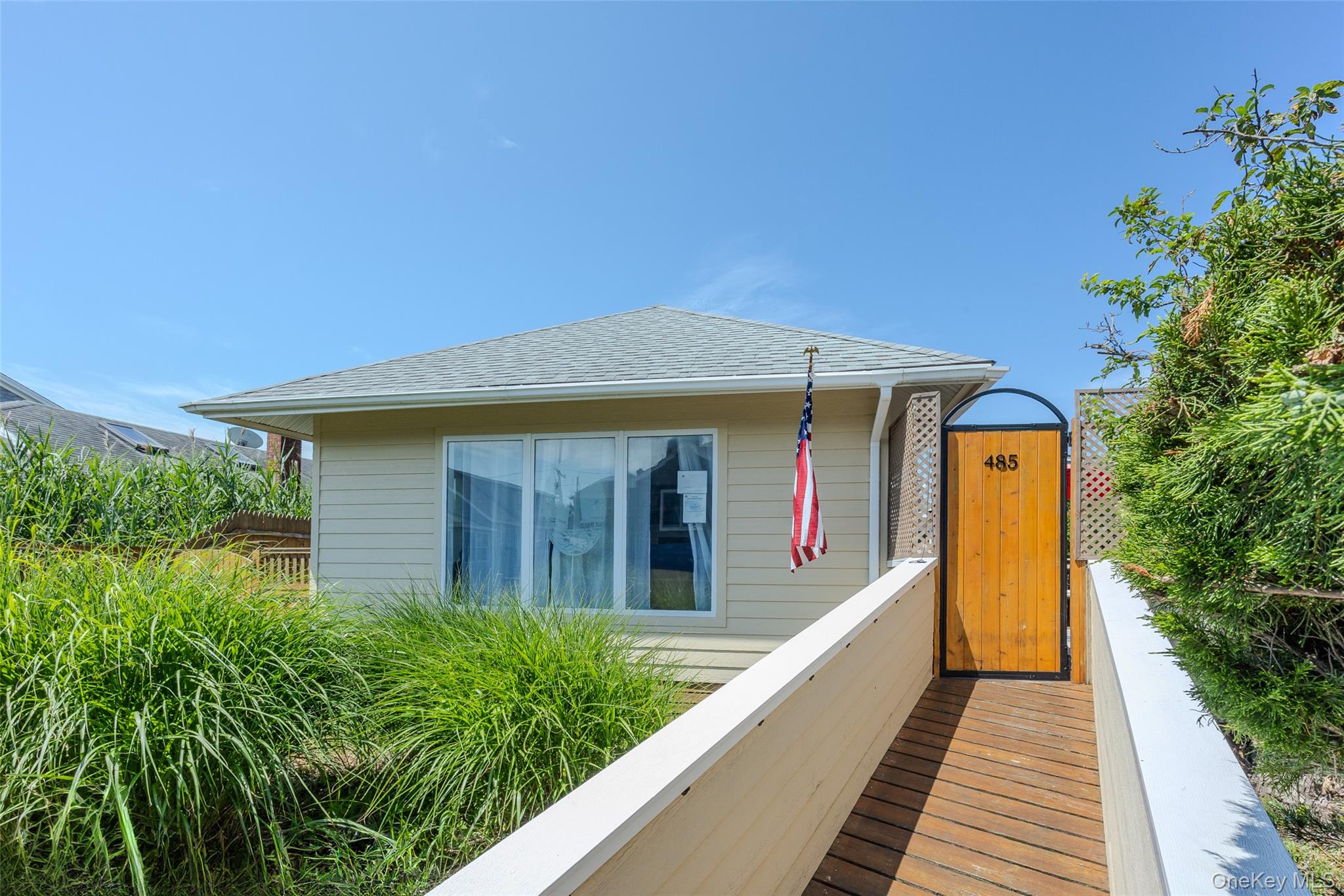 #3 photo, 485 Bayberry Walk, サフォーク郡 Ocean Beach , NY 11770