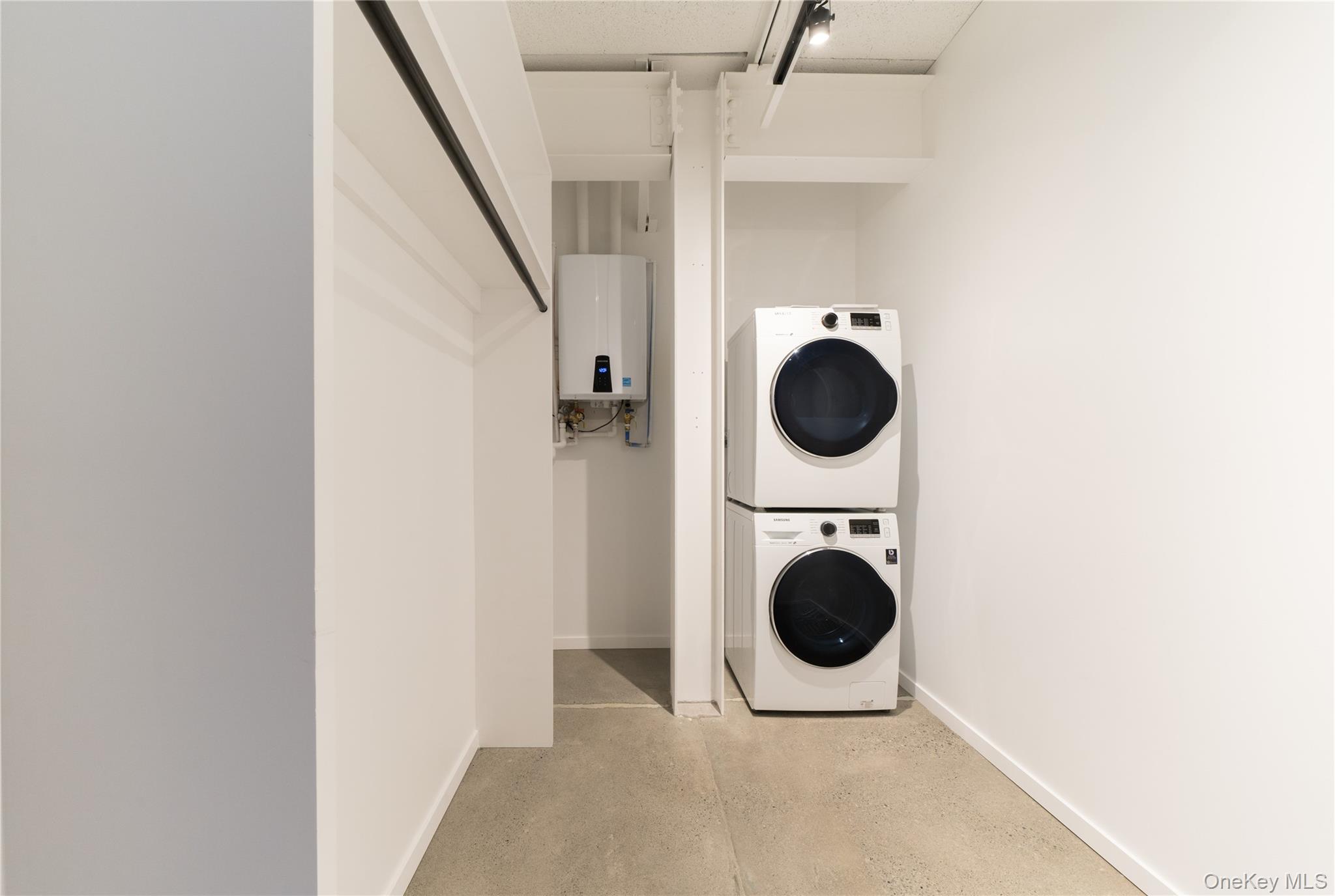 #16 photo, 21 ---754 Green   Columbia Street, Hudson , NY 12534