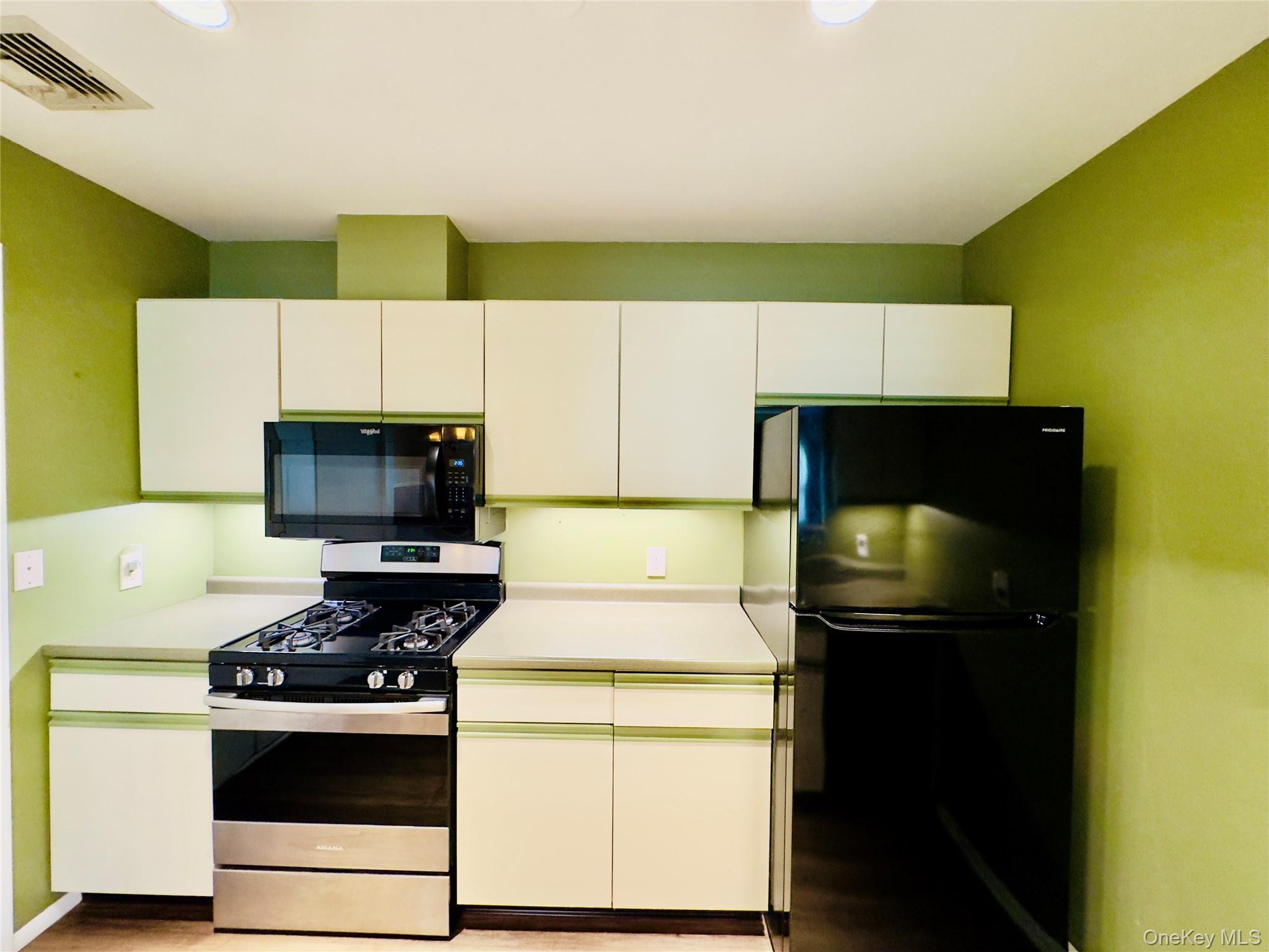 #5 photo, 193 Deer Ct Drive, Middletown , NY 10940