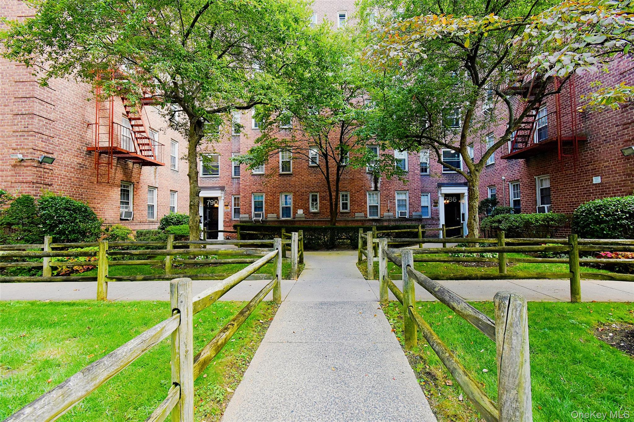 #1 photo, 786 Bronx River, ブロンクス区 Bronxville , NY 10708