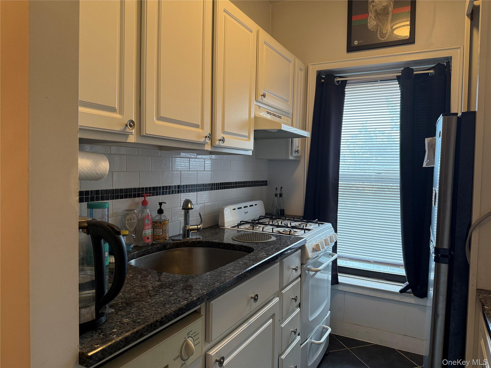 #2 photo, 30 Clinton Place, New Rochelle , NY 10801