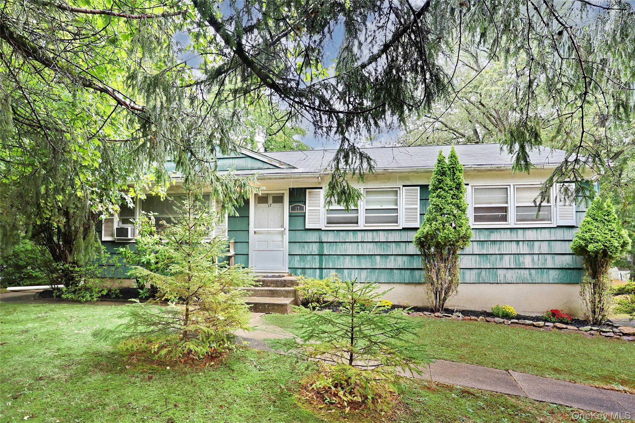 #2 photo, 17 Midway Road, Chestnut Ridge , NY 10977