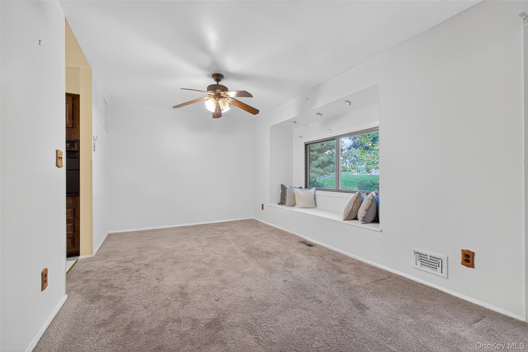 #4 photo, 45 Jefferson Oval, Yorktown Heights , NY 10598