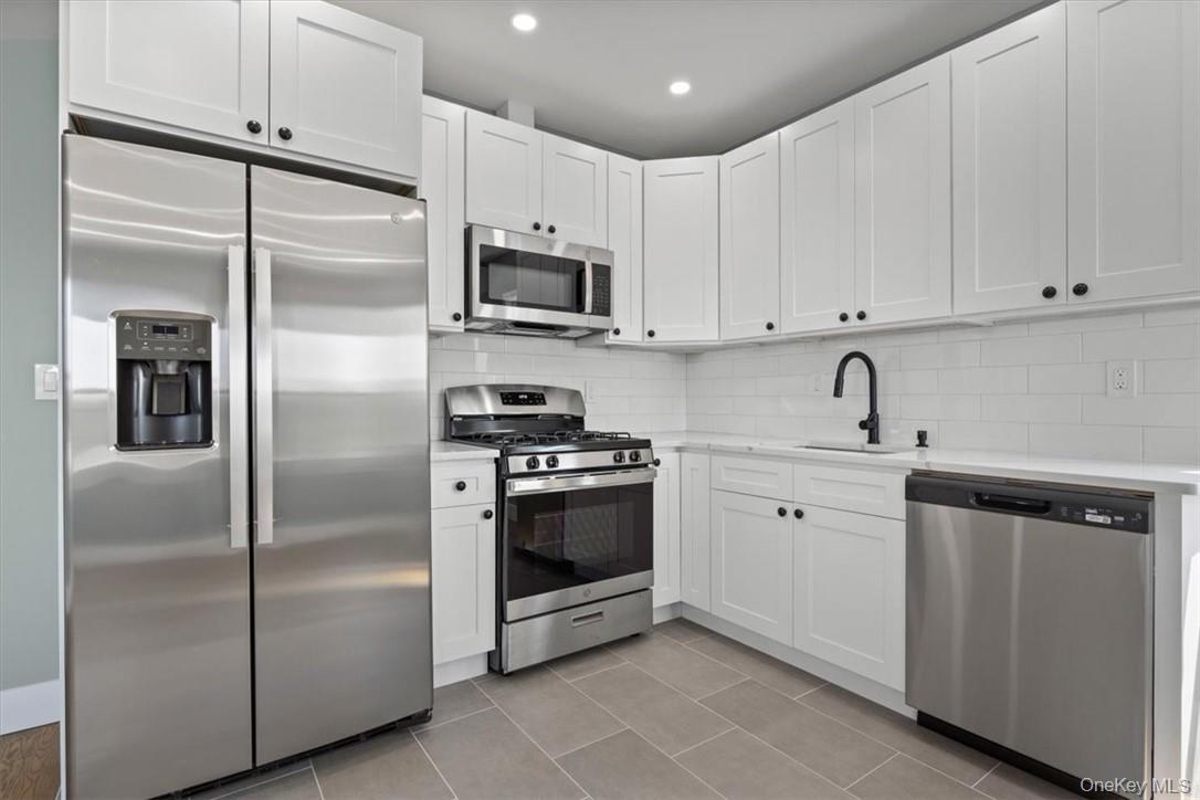 #3 photo, 76 CROTONA Avenue, Harrison , NY 10528