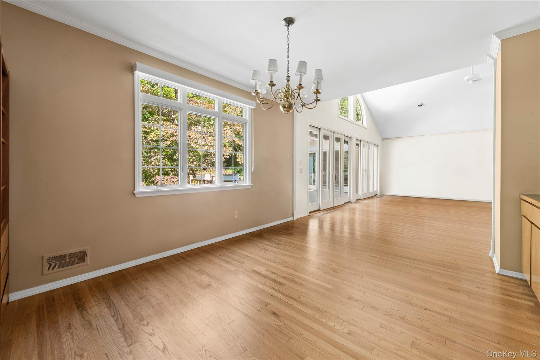 #10 photo, 120 McLain Street, Bedford Corners , NY 10549