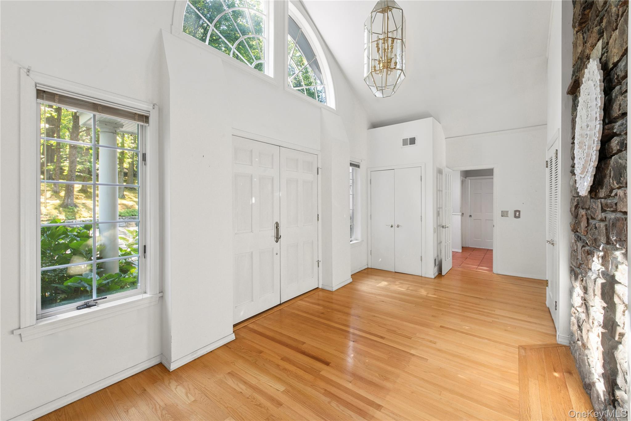 #3 photo, 120 McLain Street, Bedford Corners , NY 10549