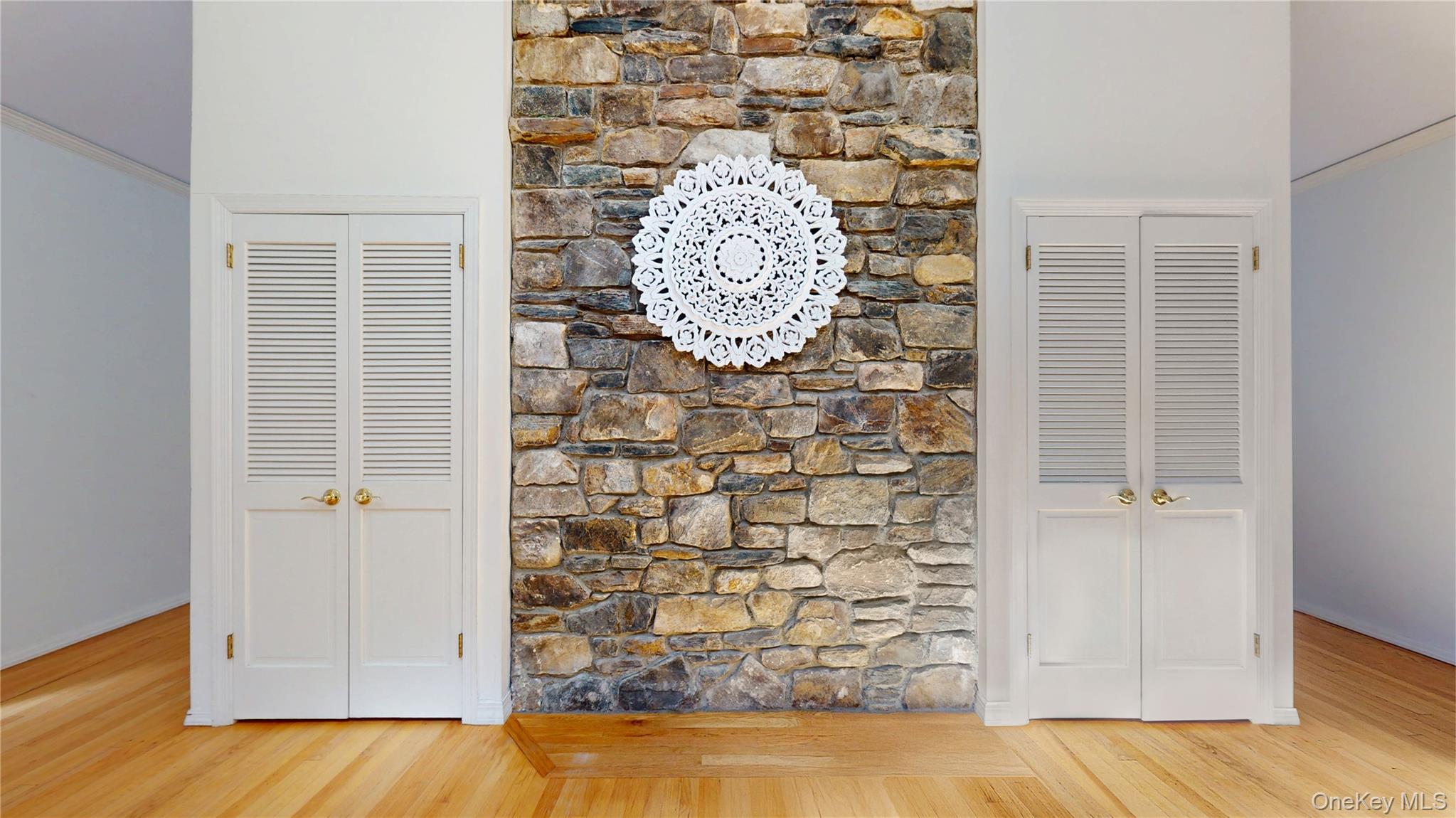 #4 photo, 120 McLain Street, Bedford Corners , NY 10549