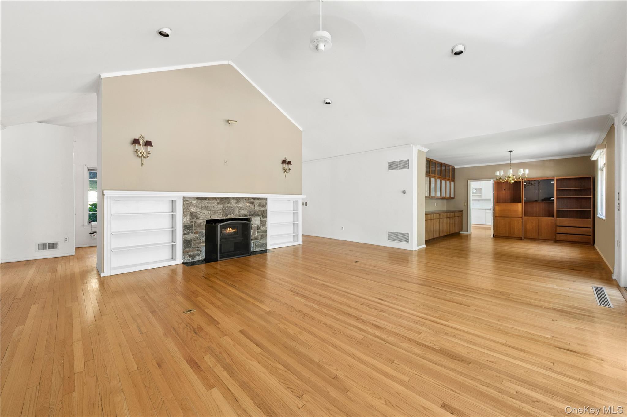 #8 photo, 120 McLain Street, Bedford Corners , NY 10549