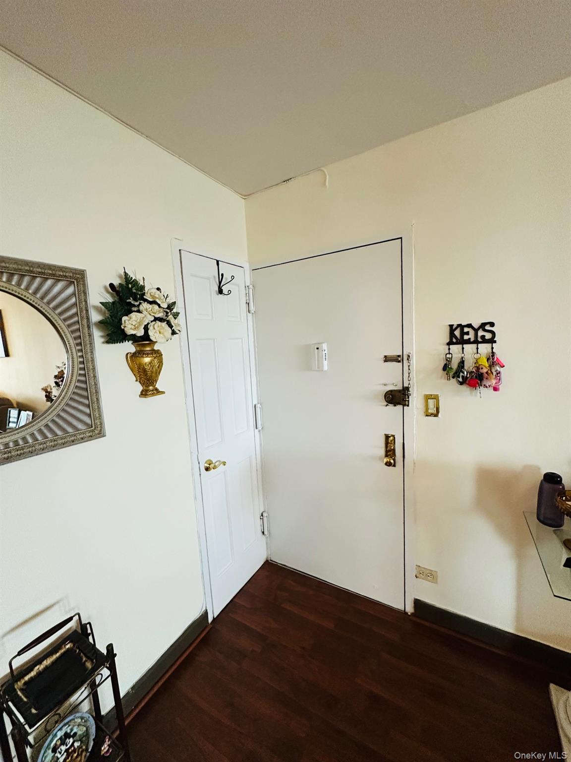 #8 photo, 3121 middletown Road, Bronx , NY 10461