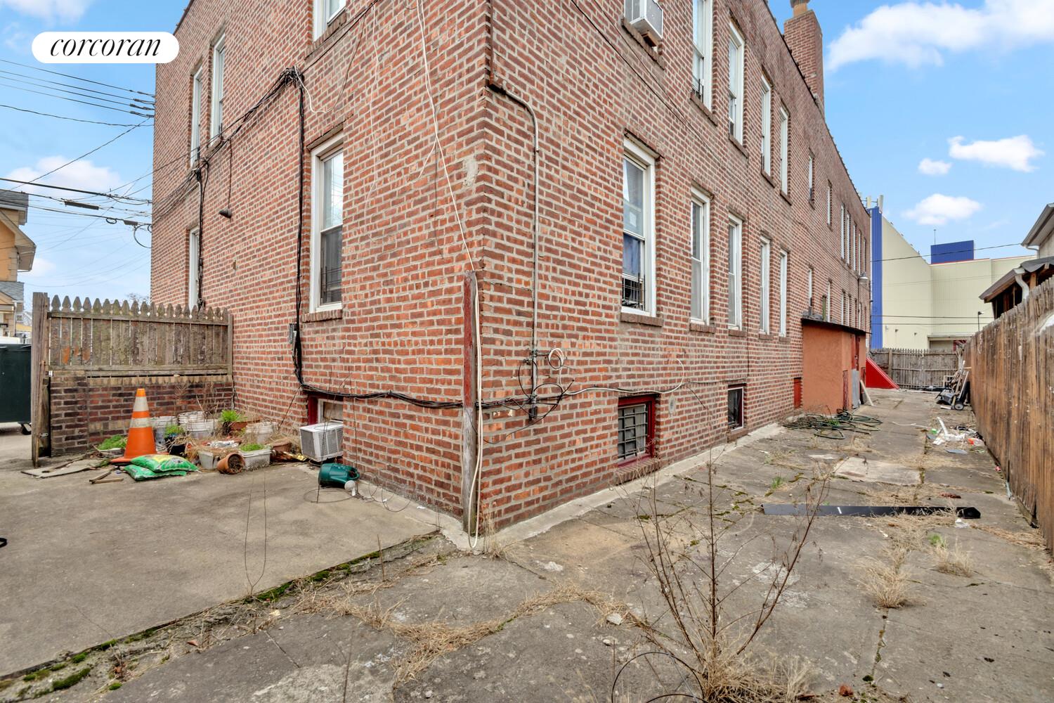 #10 photo, 95-07 CRESSKILL Place, クイーンズ区 Jamaica , NY 11435