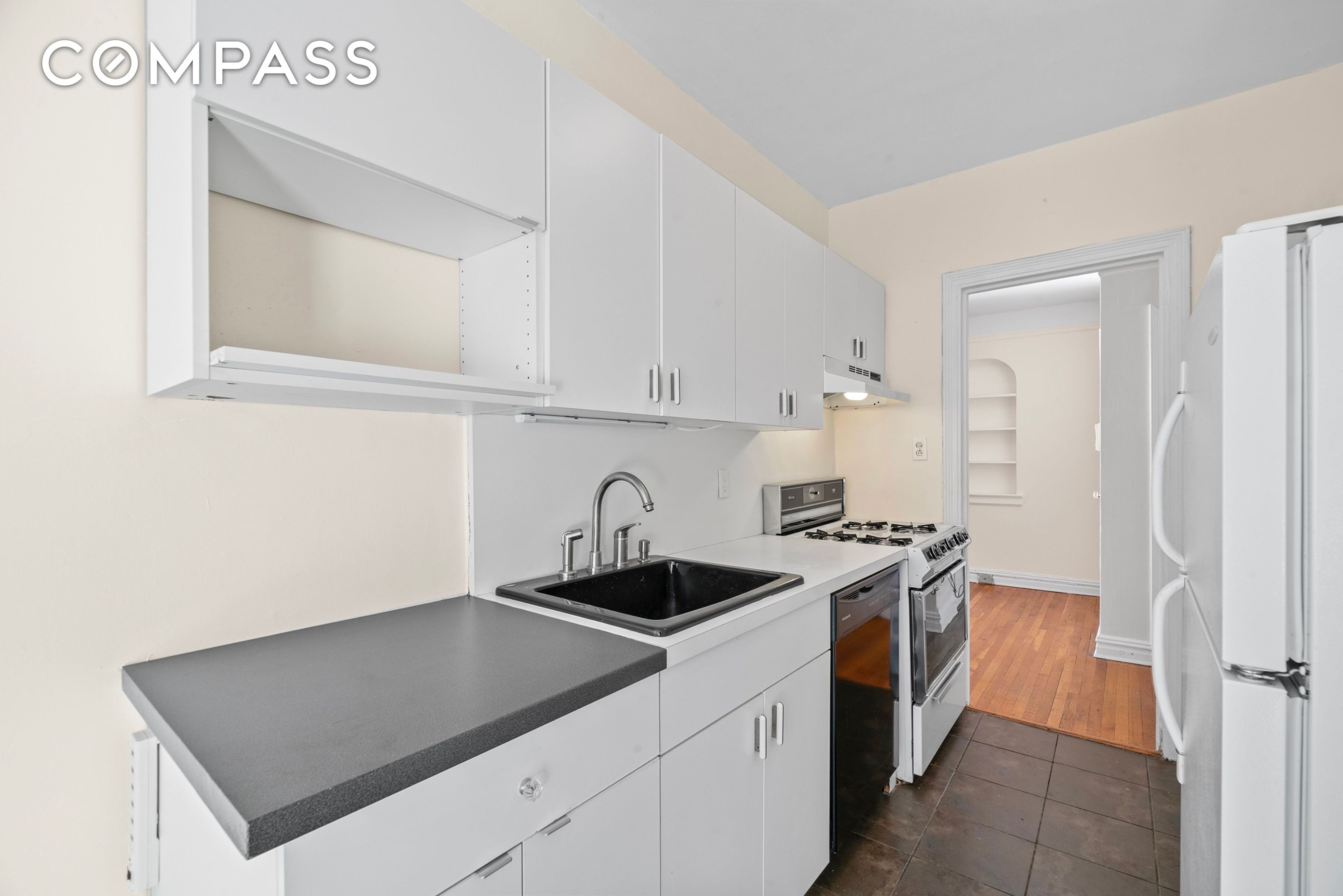 #9 photo, 40 Tehama Street, Kensington , NY 11218