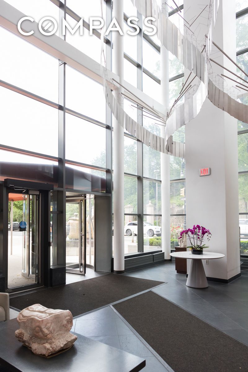 #13 photo, 1485 5th Avenue, マンハッタン Harlem , NY 10035