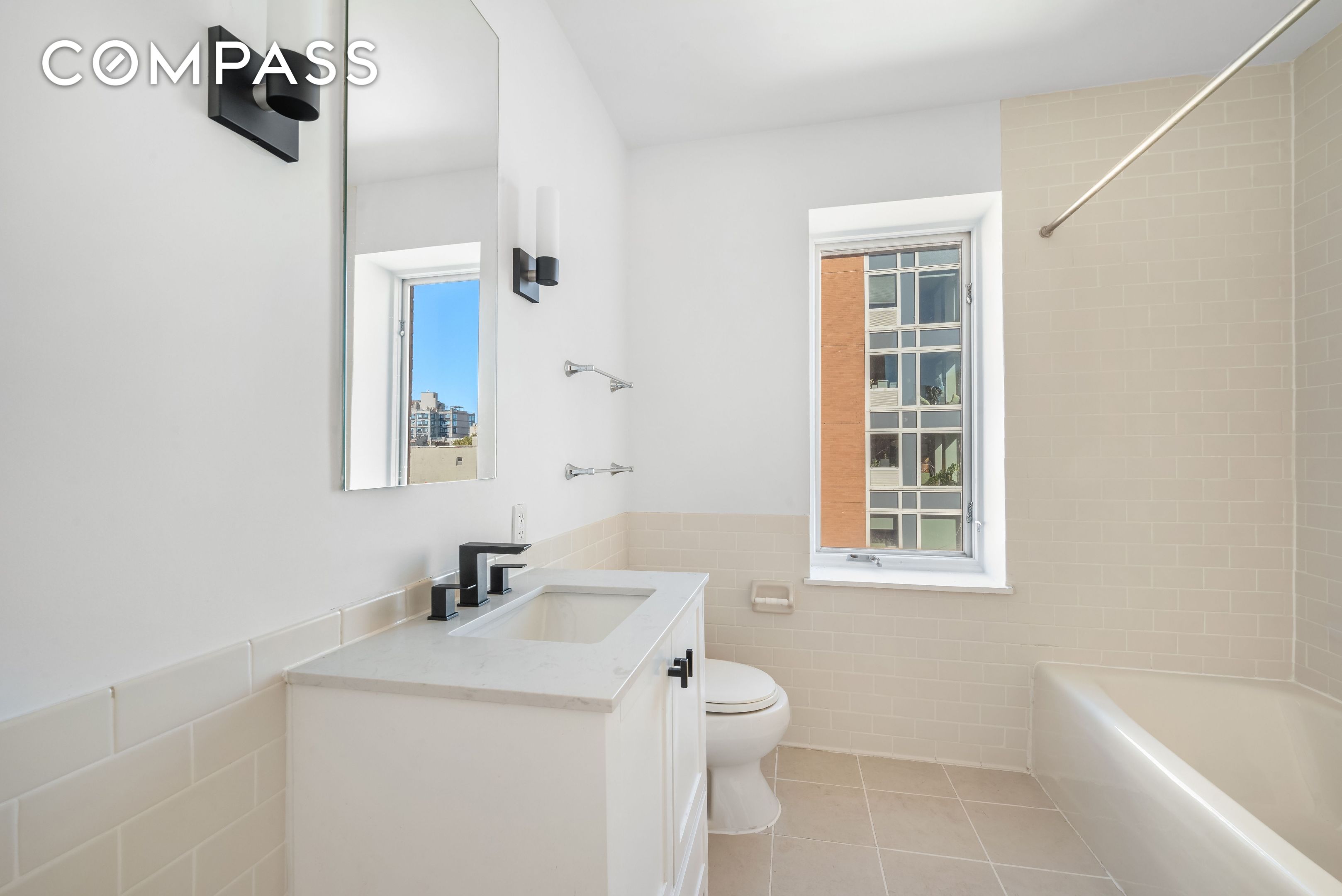 #11 photo, 304 W 115th Street, Harlem , NY 10026