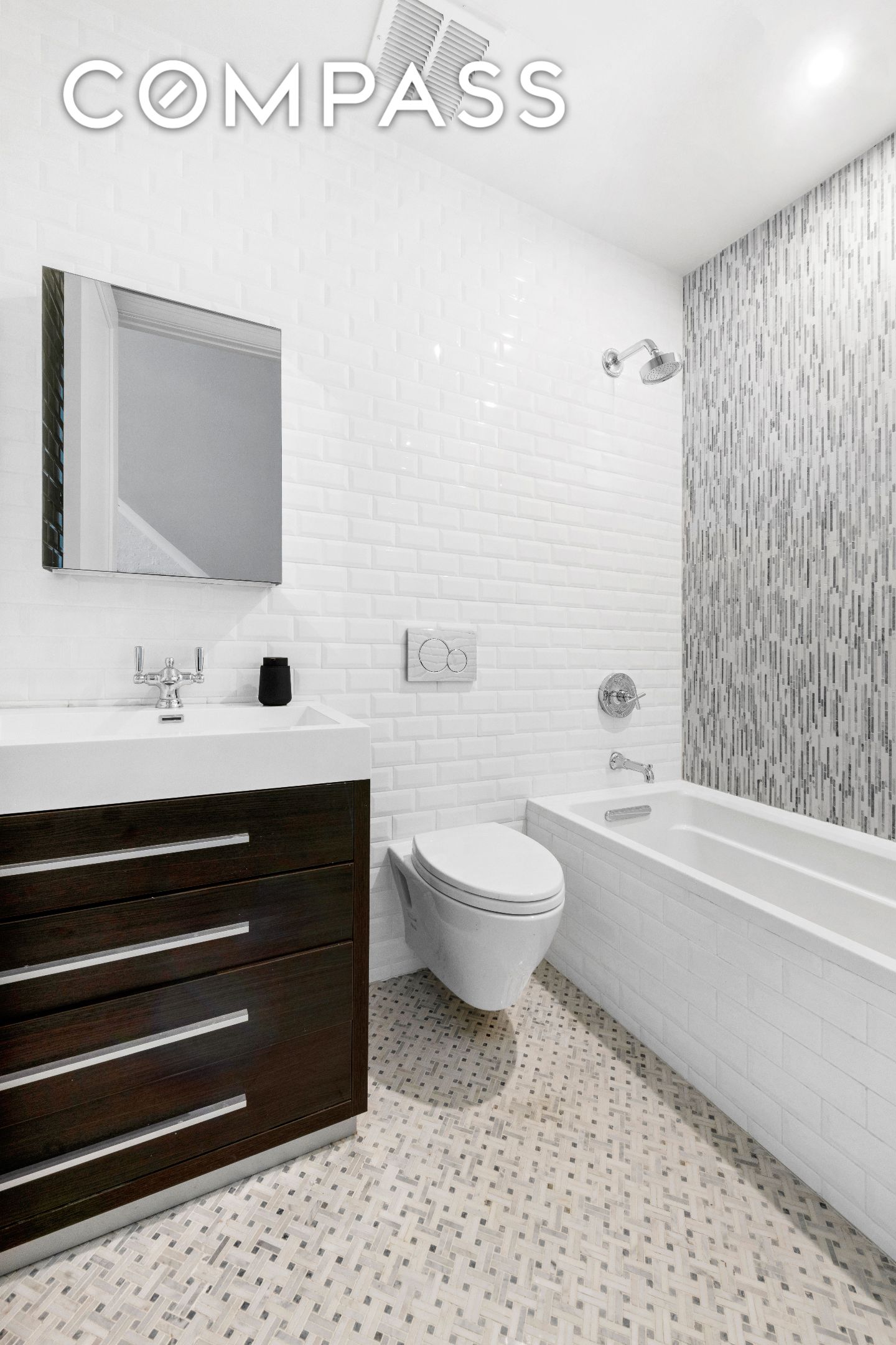 #12 photo, 129 W 131st Street, マンハッタン Central Harlem , NY 10027