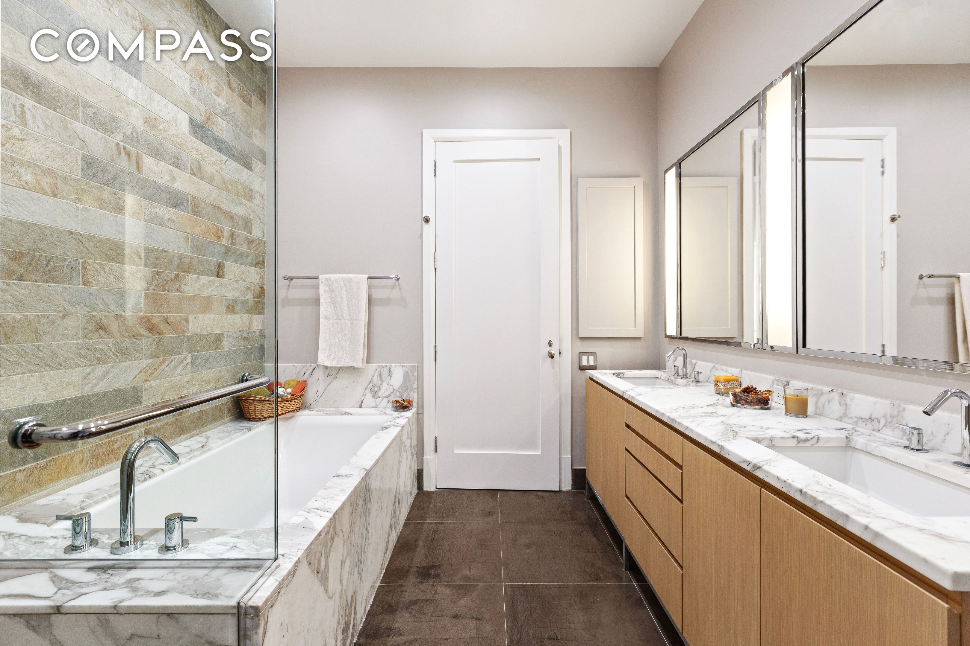 #7 photo, 263 9th Avenue, マンハッタン Chelsea , NY 10001