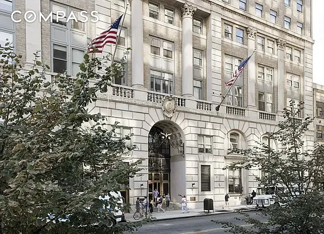 #13 photo, 110 Livingston Street, Downtown Brooklyn , NY 11201