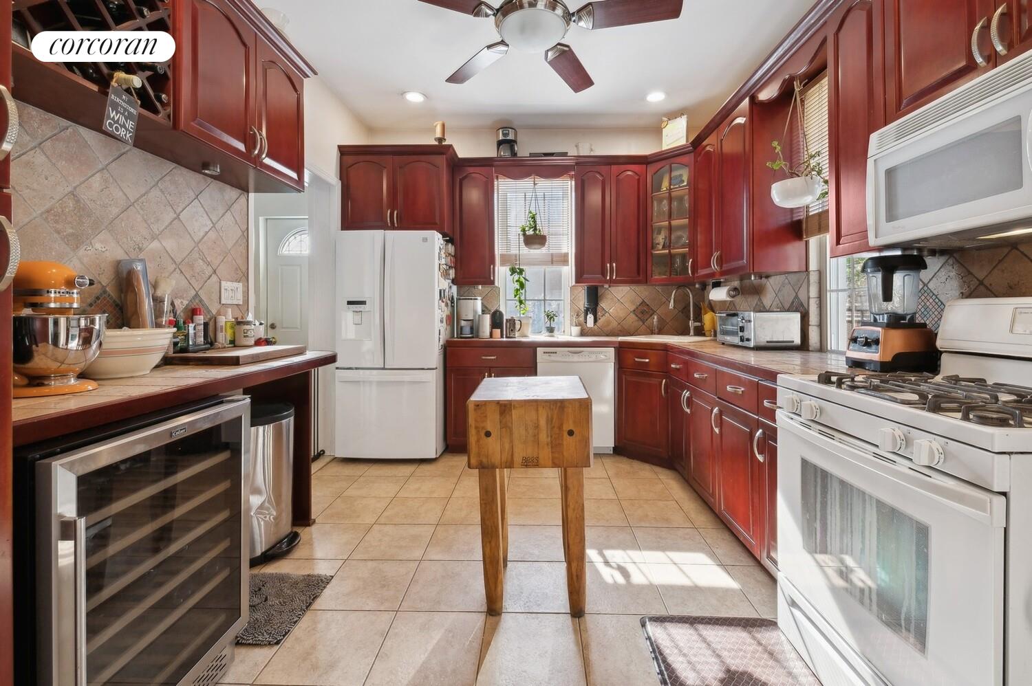 #7 photo, 1541 OVERING Street, Westchester Square , NY 10461