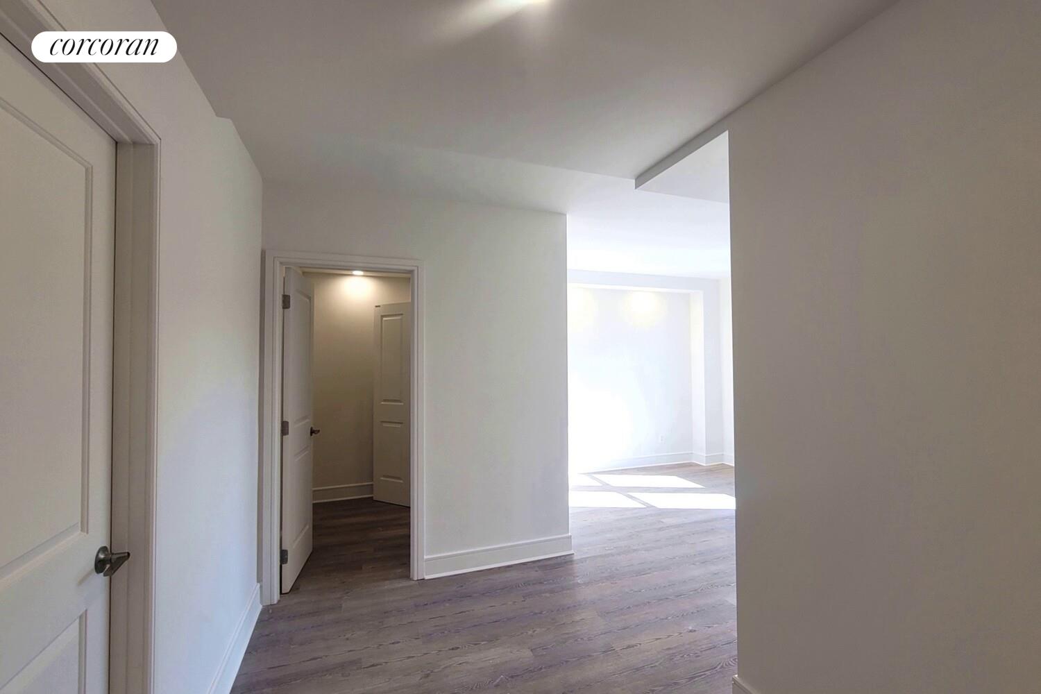 #18 photo, New York City, マンハッタン Upper West Side , NY 10024