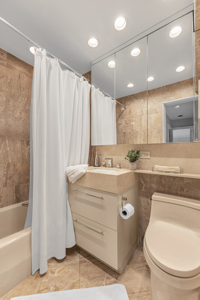 #10 photo, 207 E 74TH Street, Lenox Hill , NY 10021