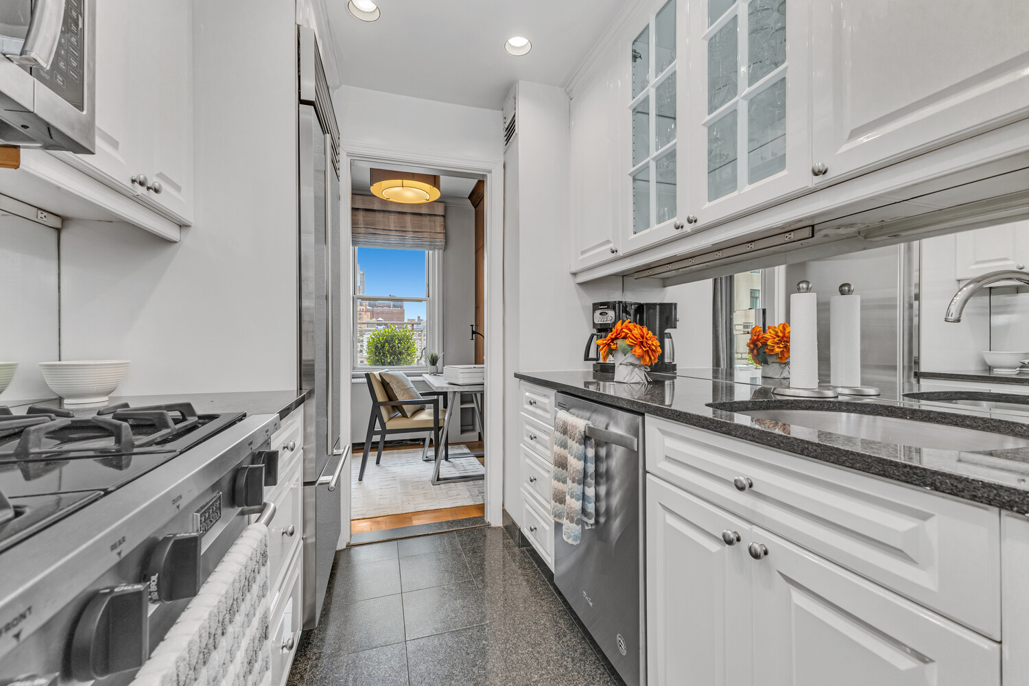 #8 photo, 207 E 74TH Street, Lenox Hill , NY 10021