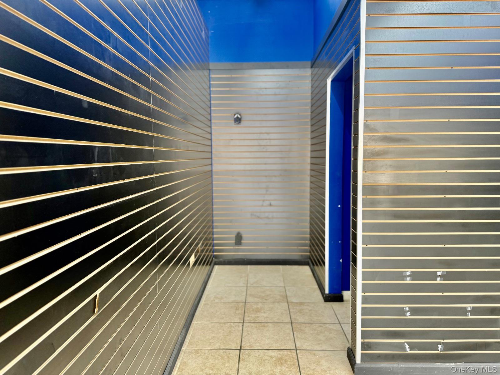 #14 photo, 234 Jericho Turnpike, Mineola , NY 11501