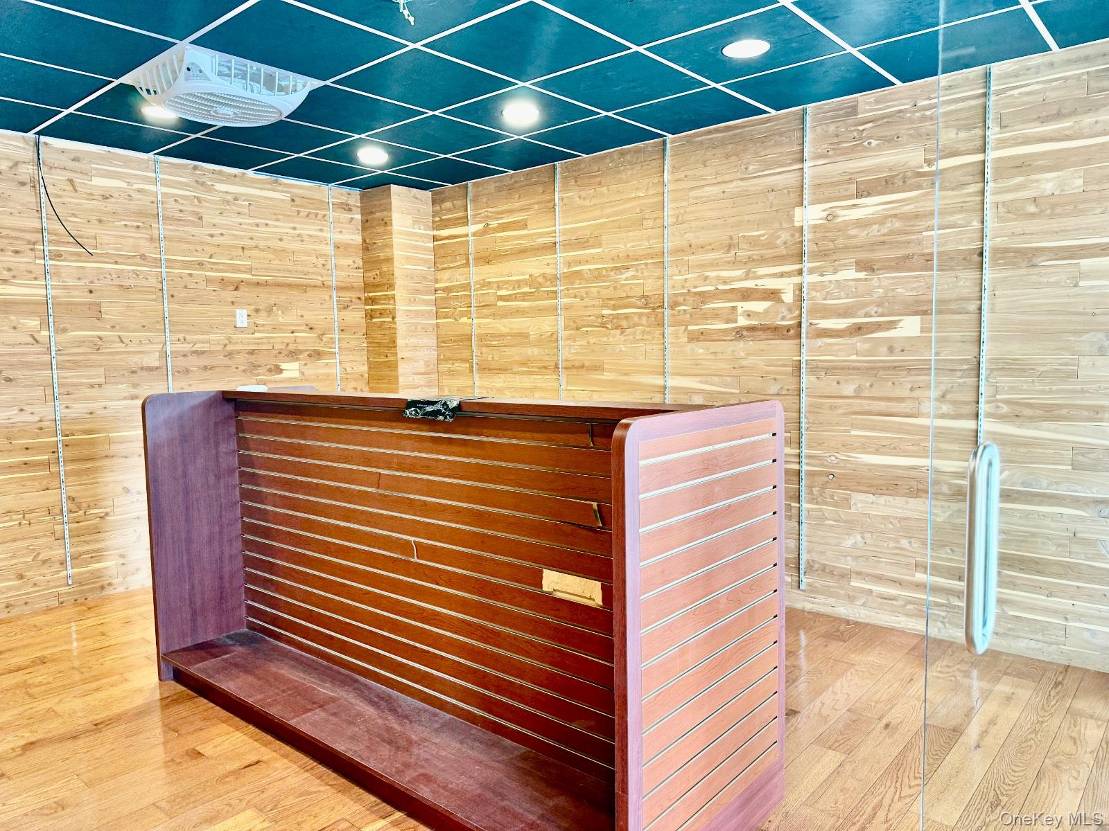 #6 photo, 234 Jericho Turnpike, Mineola , NY 11501