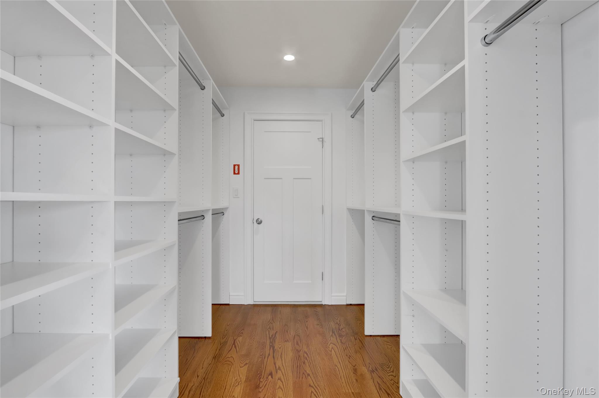 #16 photo, 538 W Walnut Street, ナッソー郡 Long Beach , NY 11561