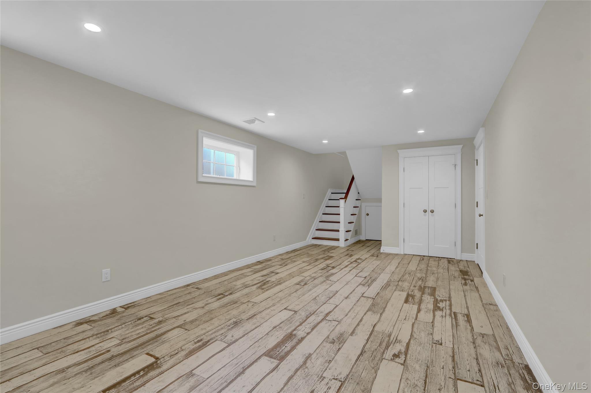 #20 photo, 538 W Walnut Street, ナッソー郡 Long Beach , NY 11561