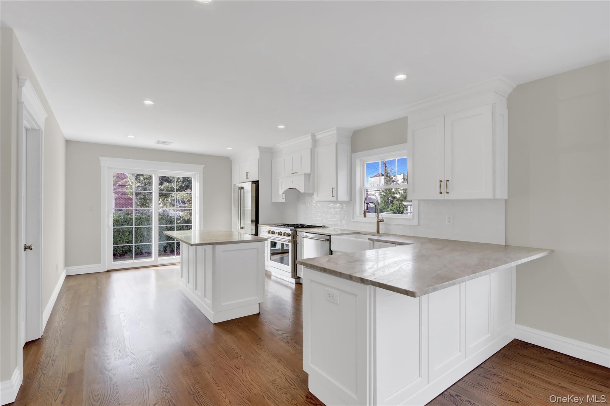 #8 photo, 538 W Walnut Street, ナッソー郡 Long Beach , NY 11561