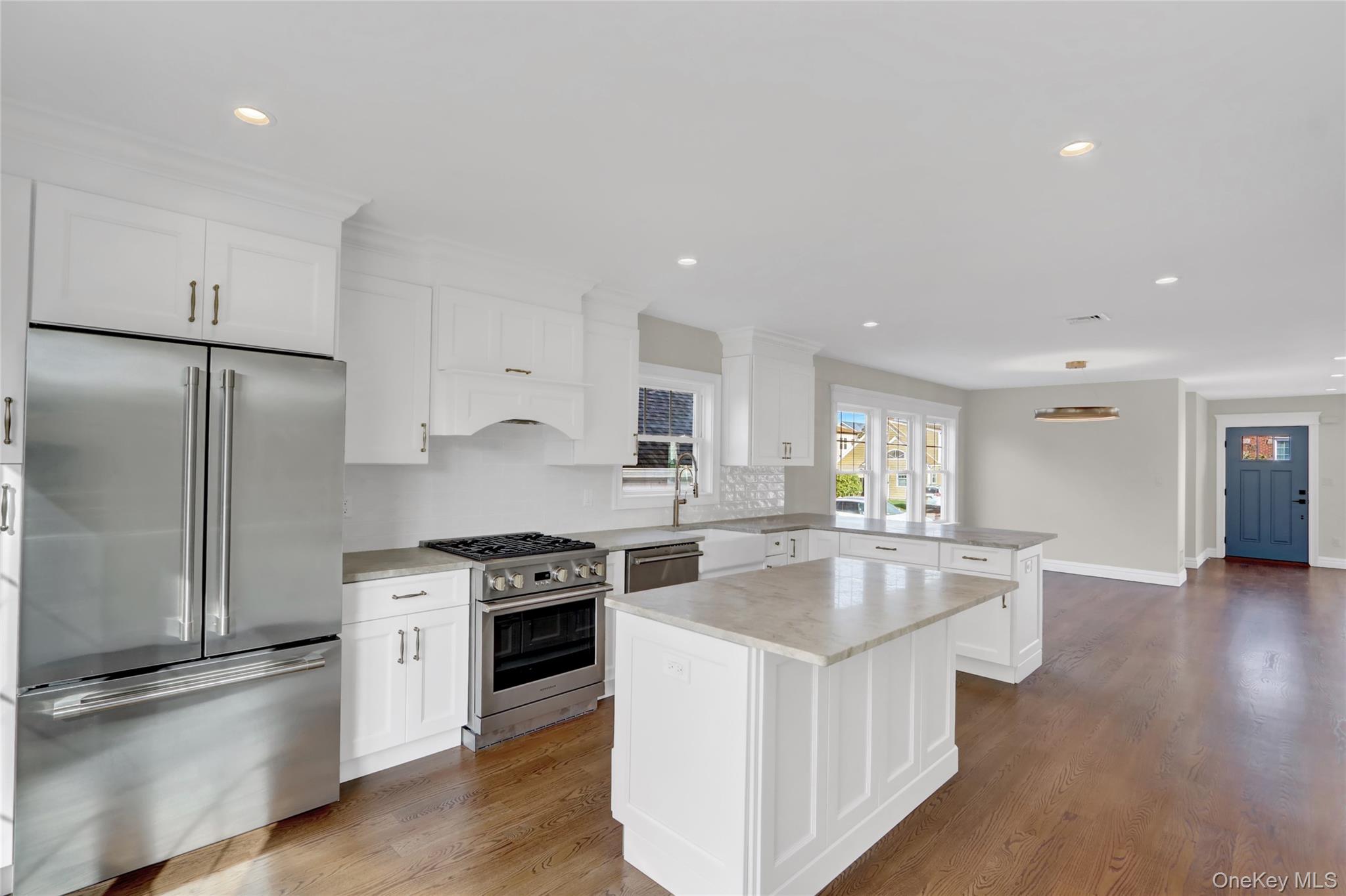 #9 photo, 538 W Walnut Street, ナッソー郡 Long Beach , NY 11561