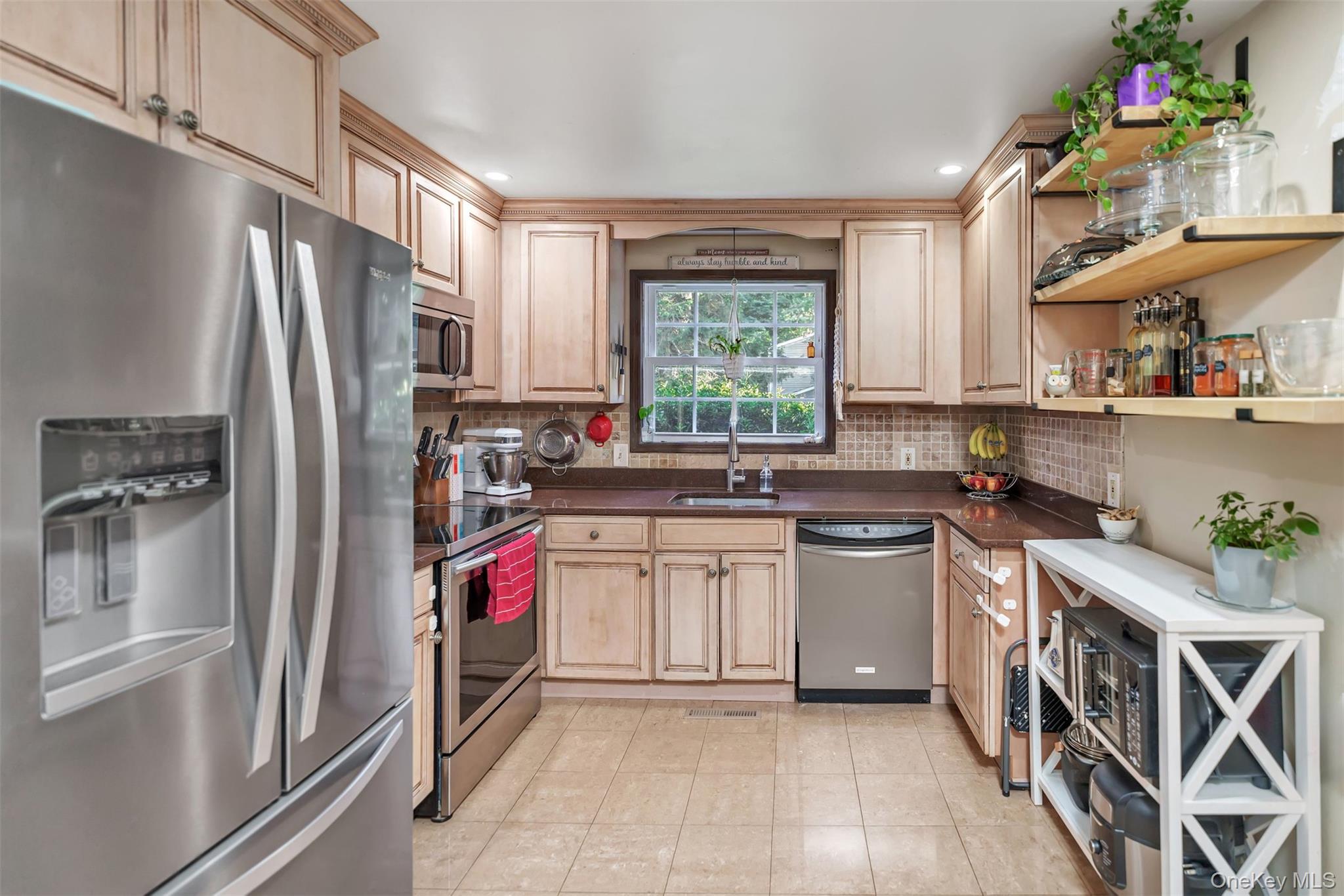 #14 photo, 81 Beach Road, サフォーク郡 Wading River , NY 11792