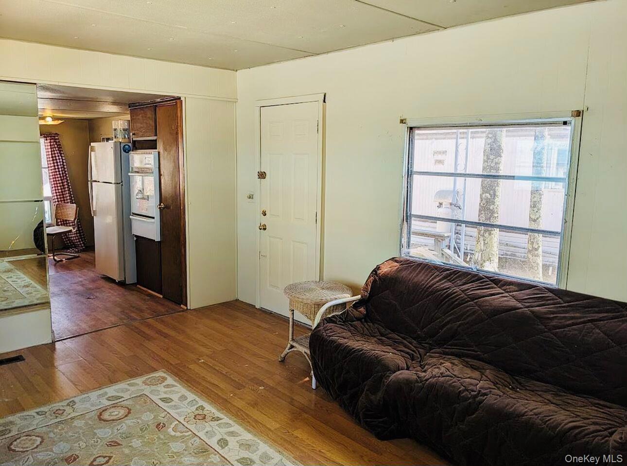 #2 photo, 620 Montauk Highway, सफ़ोक काउंटी Westhampton Beach , NY 11978