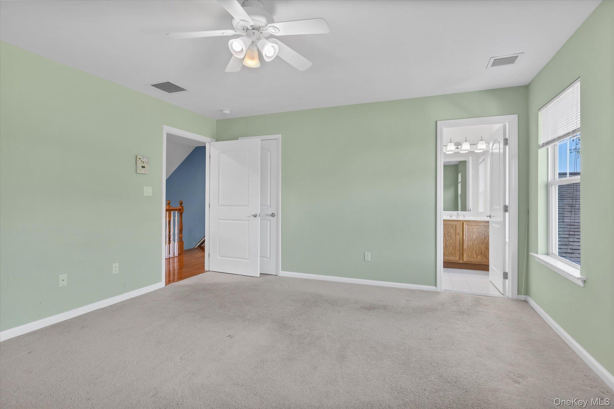 #19 photo, 67 Stoneleigh Drive, サフォーク郡 Riverhead , NY 11901