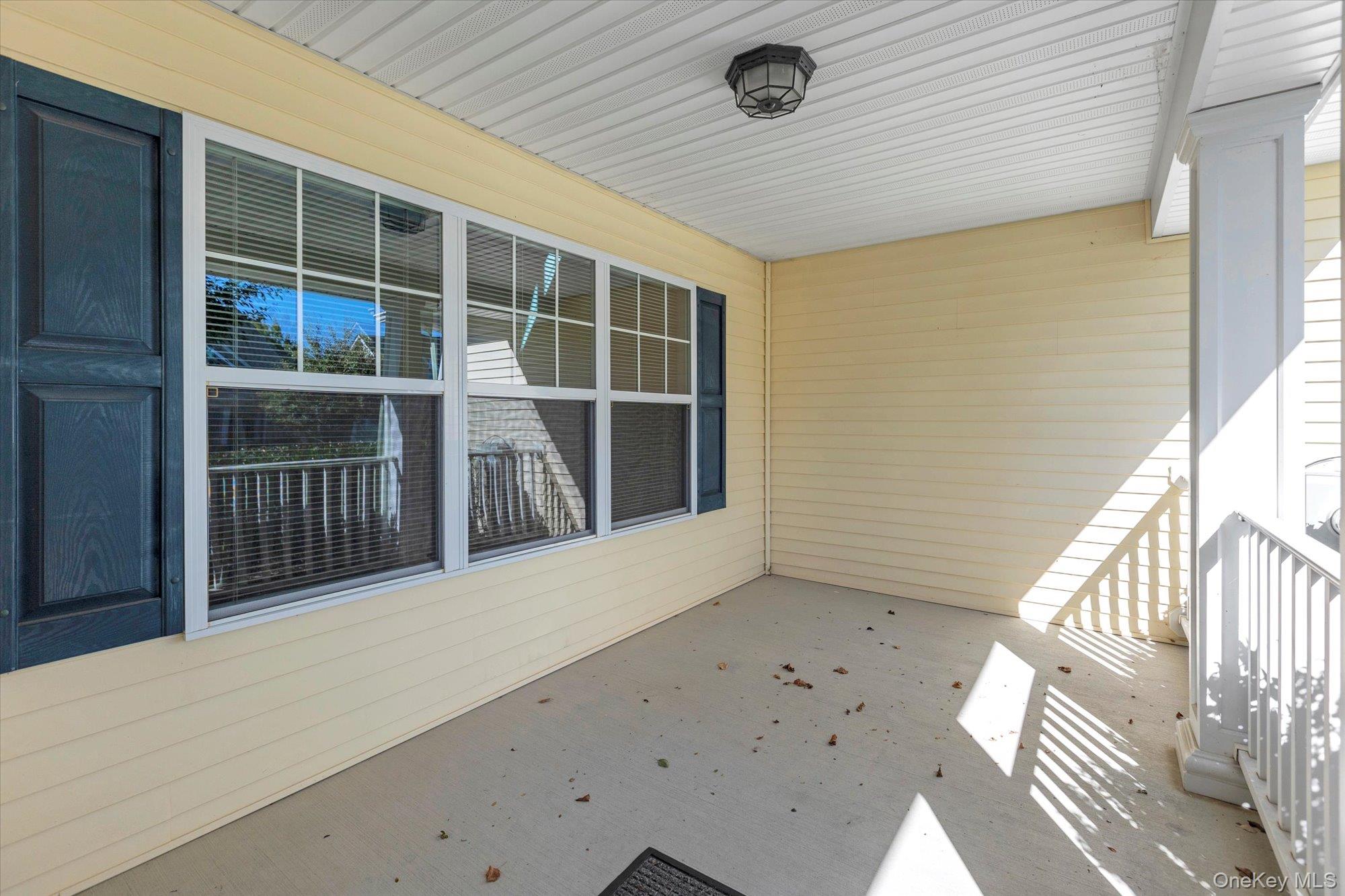 #2 photo, 67 Stoneleigh Drive, サフォーク郡 Riverhead , NY 11901