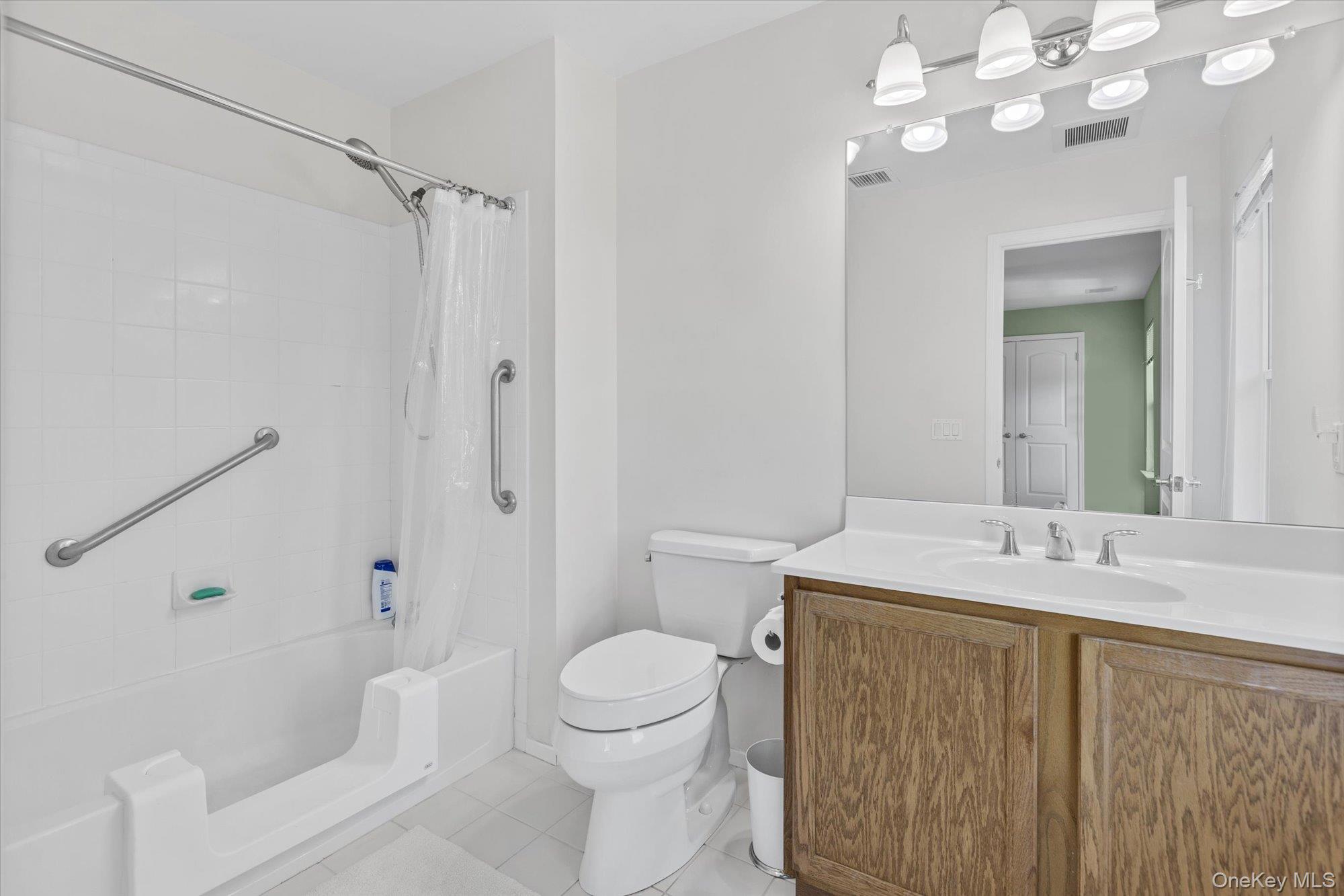 #20 photo, 67 Stoneleigh Drive, サフォーク郡 Riverhead , NY 11901