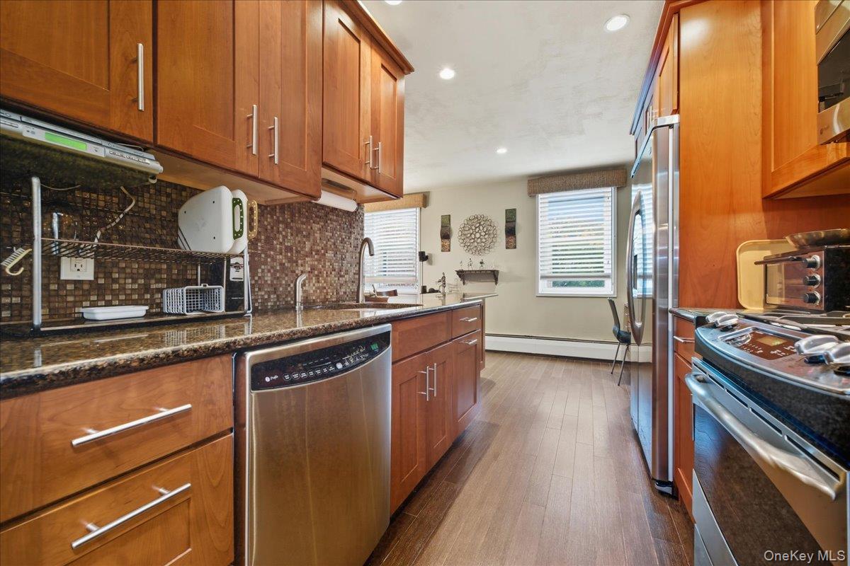 #17 photo, 290 Atlantic Avenue, East Rockaway , NY 11518