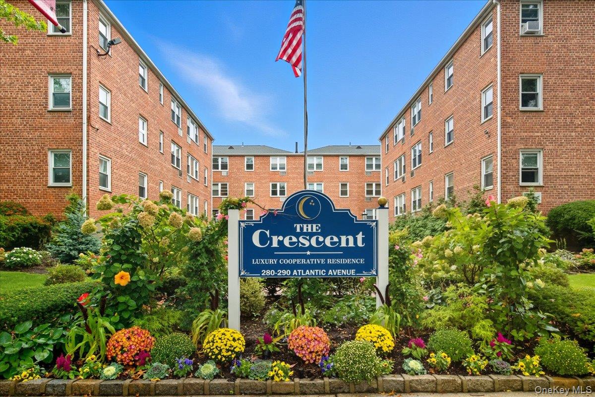 #4 photo, 290 Atlantic Avenue, East Rockaway , NY 11518