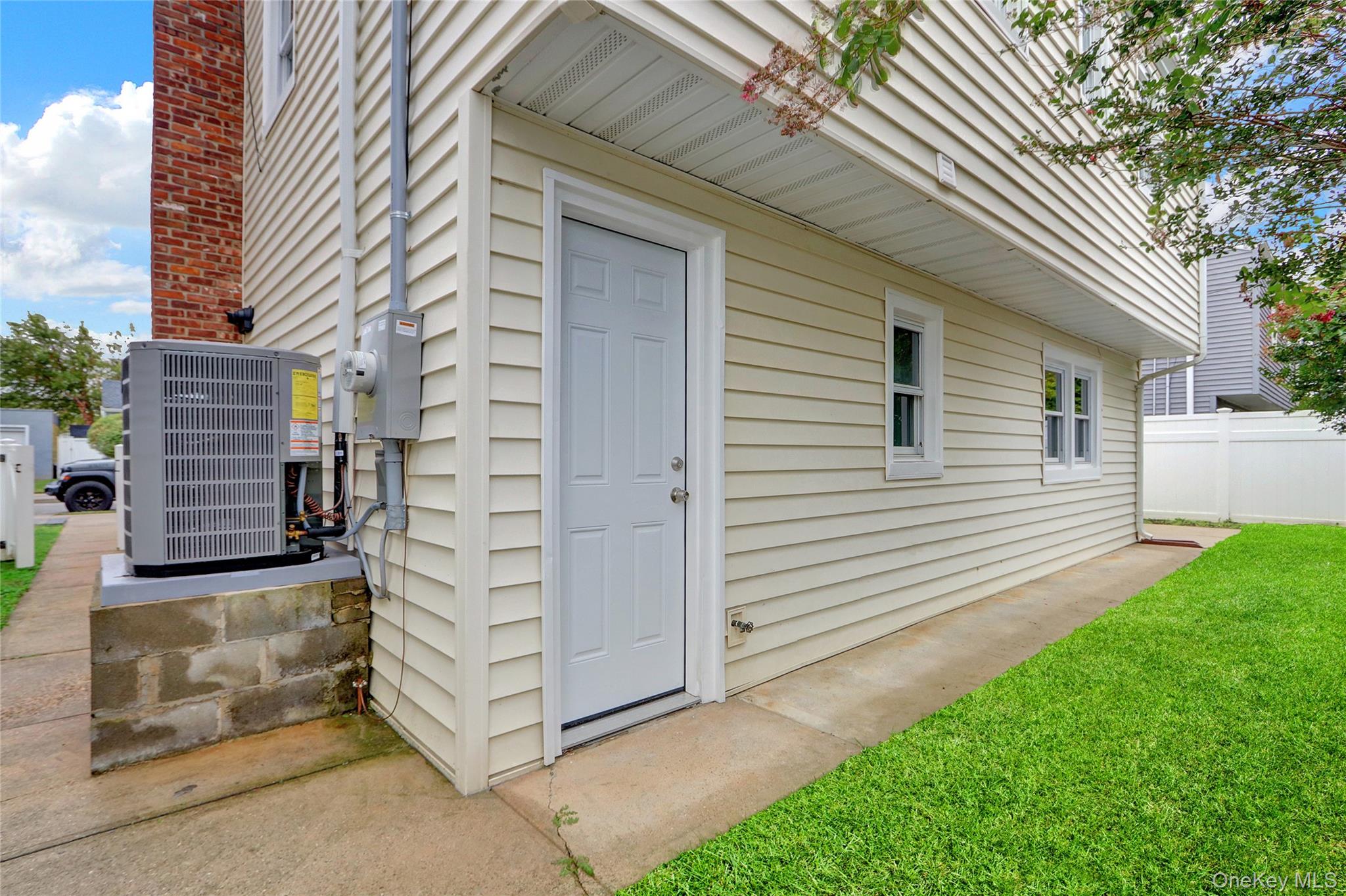 #19 photo, 63 Kirkwood Street, Long Beach , NY 11561