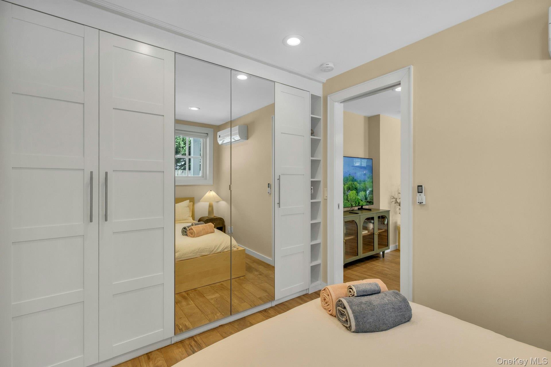 #13 photo, 14 Crossman Place, サフォーク郡 Huntington , NY 11743