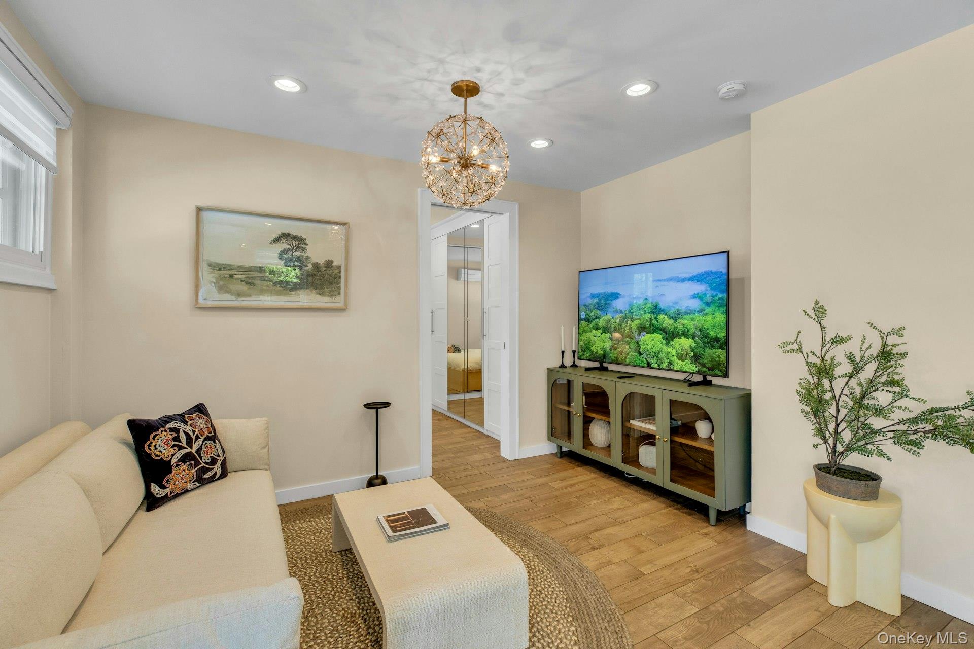 #4 photo, 14 Crossman Place, サフォーク郡 Huntington , NY 11743